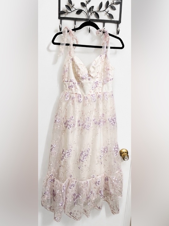Lulus Dresses & Skirts - Lulus Distinctly Sweet White Floral Embroidered Tie-Strap Midi Dress
